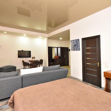 Yars Apartments Yerevan Bagian luar foto