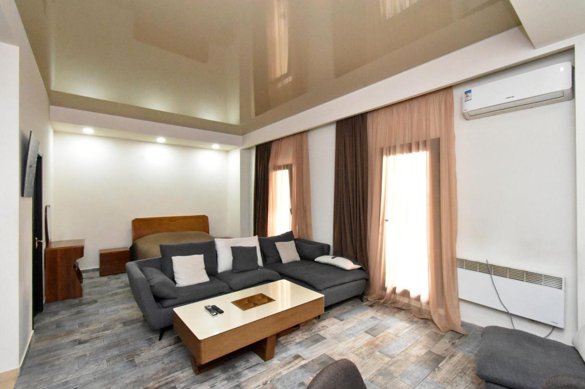 Yars Apartments Yerevan Bagian luar foto